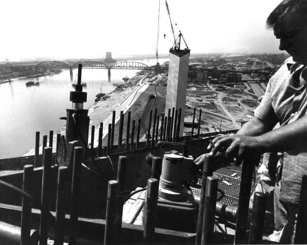 Gateway Arch construction, 1964